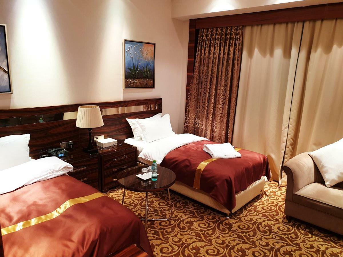 Karon Palace Hotel Qal'ai Khumb Kültér fotó