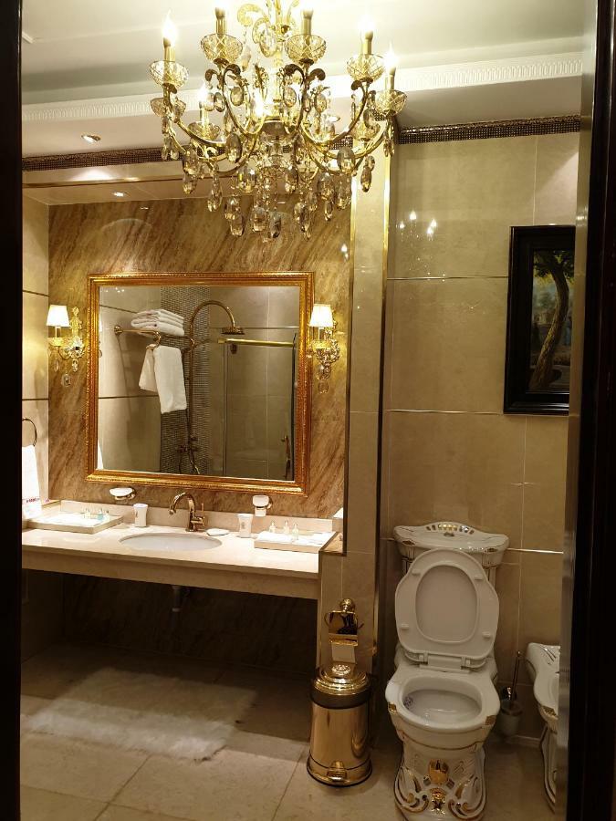 Karon Palace Hotel Qal'ai Khumb Kültér fotó