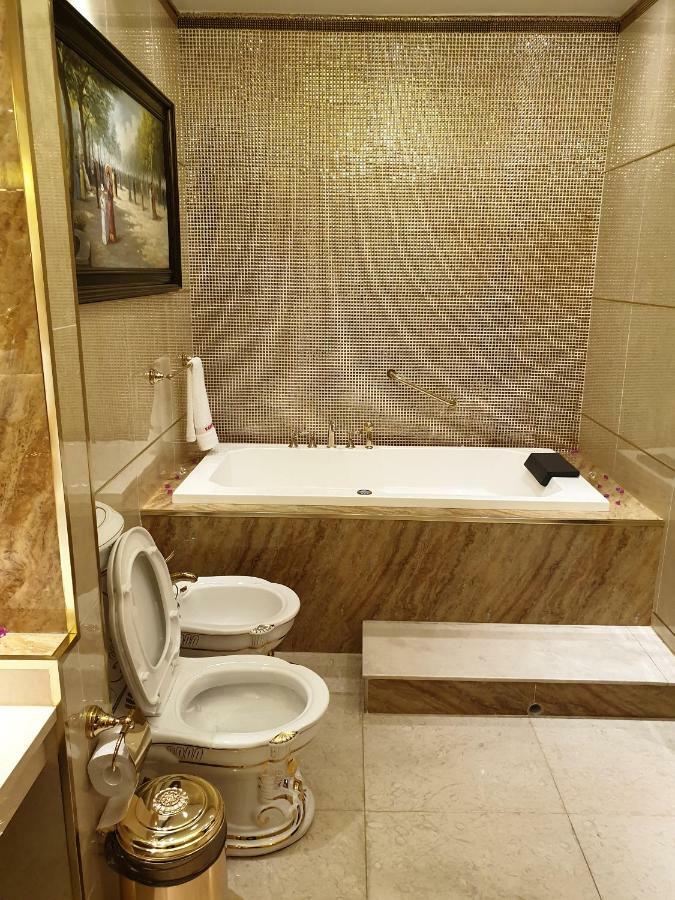 Karon Palace Hotel Qal'ai Khumb Kültér fotó