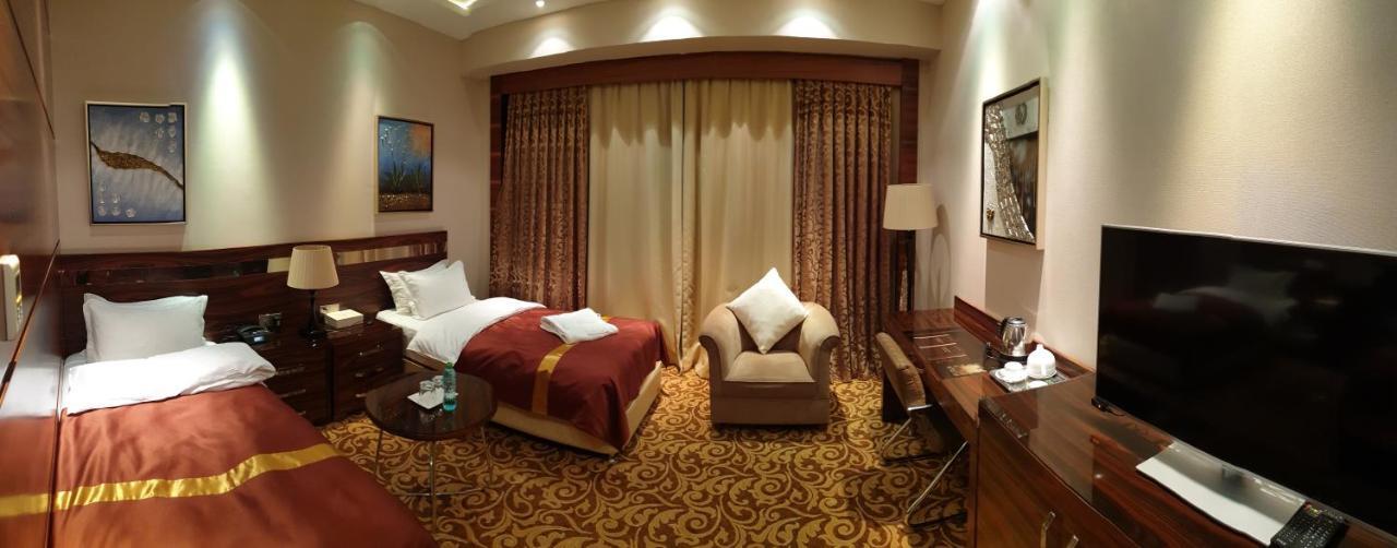 Karon Palace Hotel Qal'ai Khumb Kültér fotó